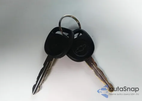 2001 Chevrolet Tahoe Ls z USA, uszkodzony, nr VIN 1GNEK13T21J205608